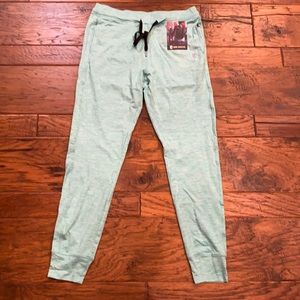 Born primitive joggers